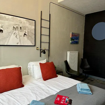 Zeit Hotel *
